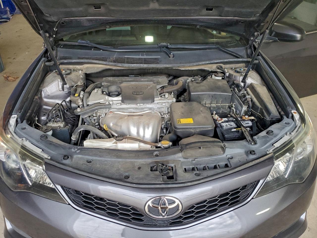 2014 TOYOTA CAMRY