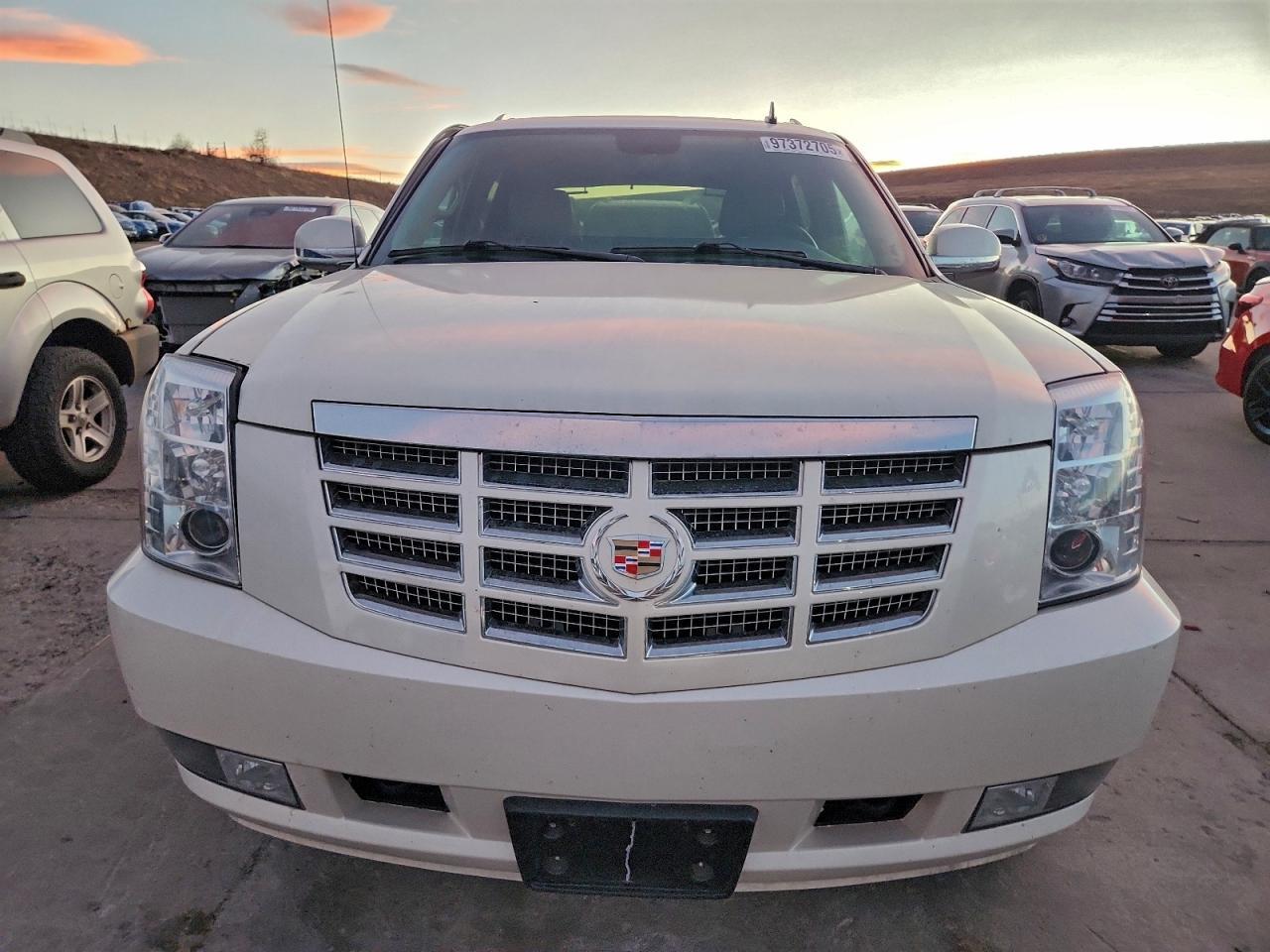 2010 CADILLAC Escalade EXT