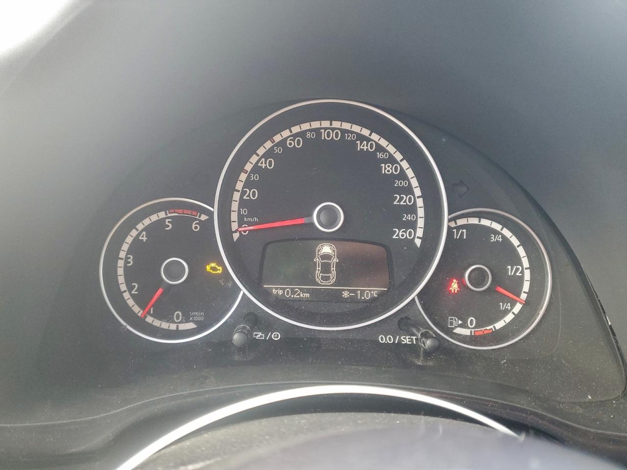 2014 VOLKSWAGEN Beetle