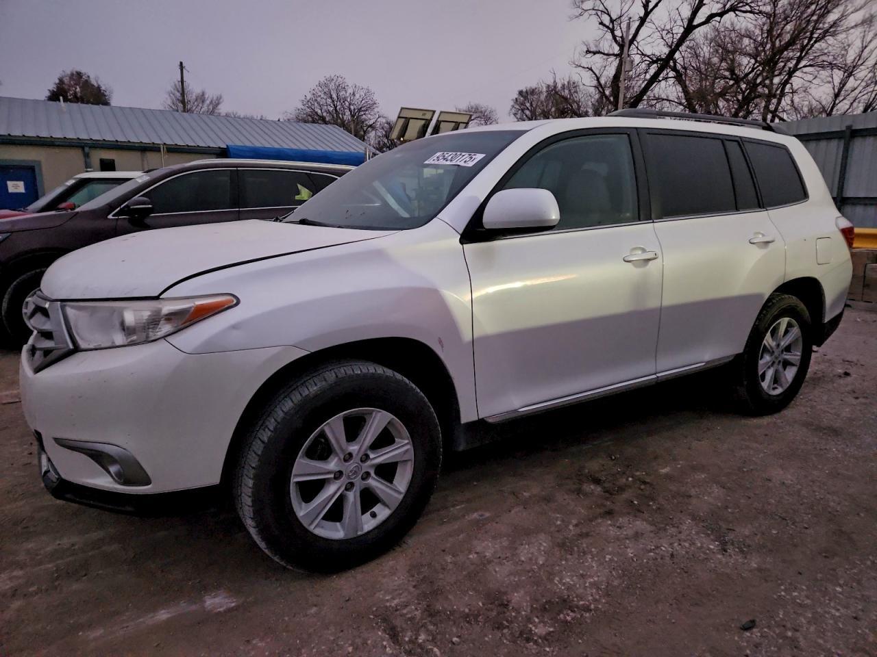 2013 TOYOTA HIGHLANDER