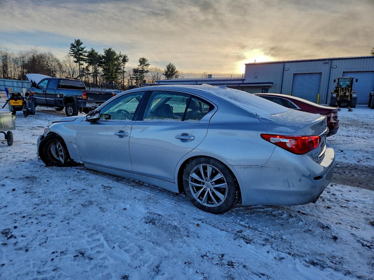 2016 INFINITI Q50