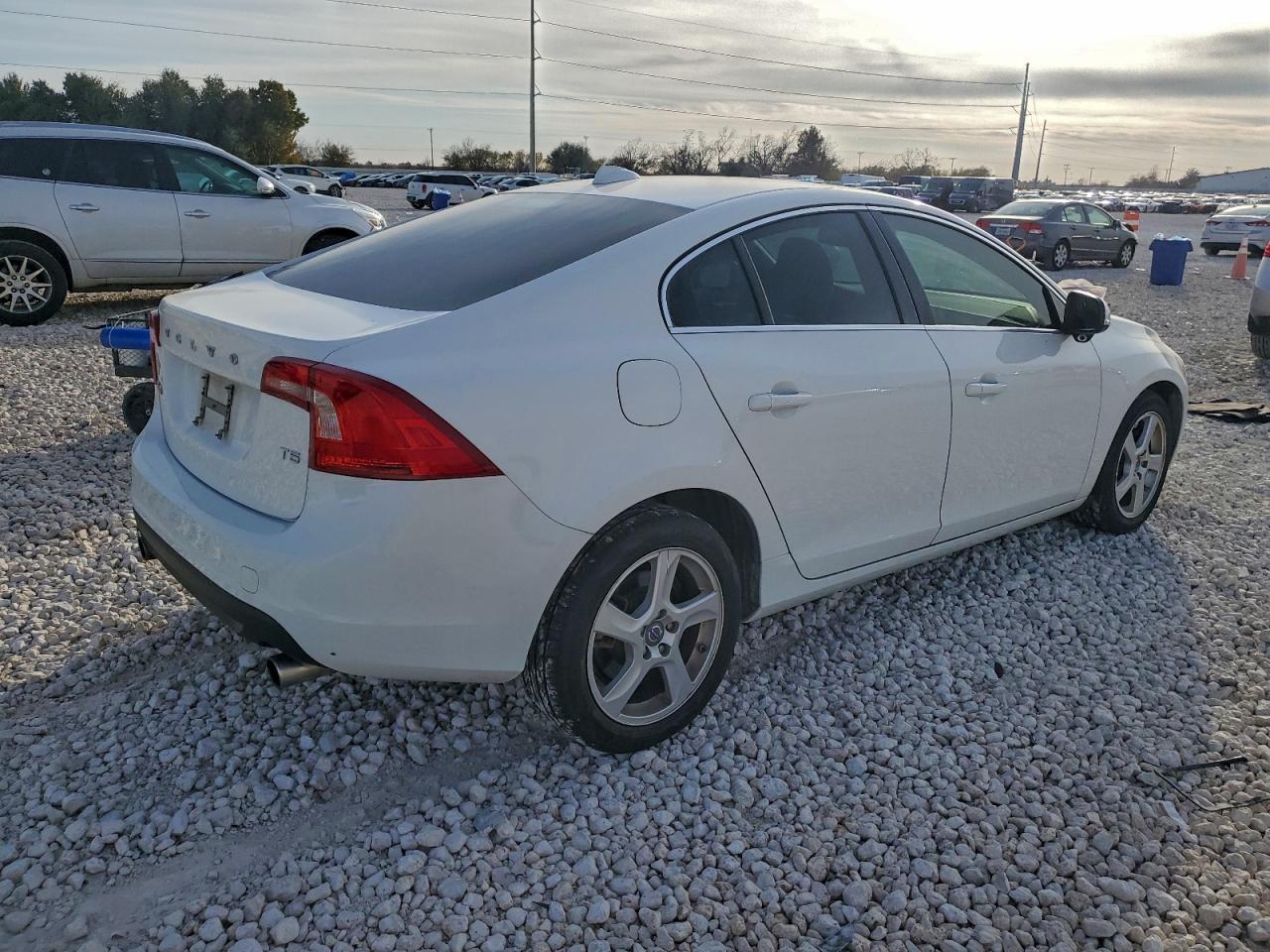 2013 VOLVO S60