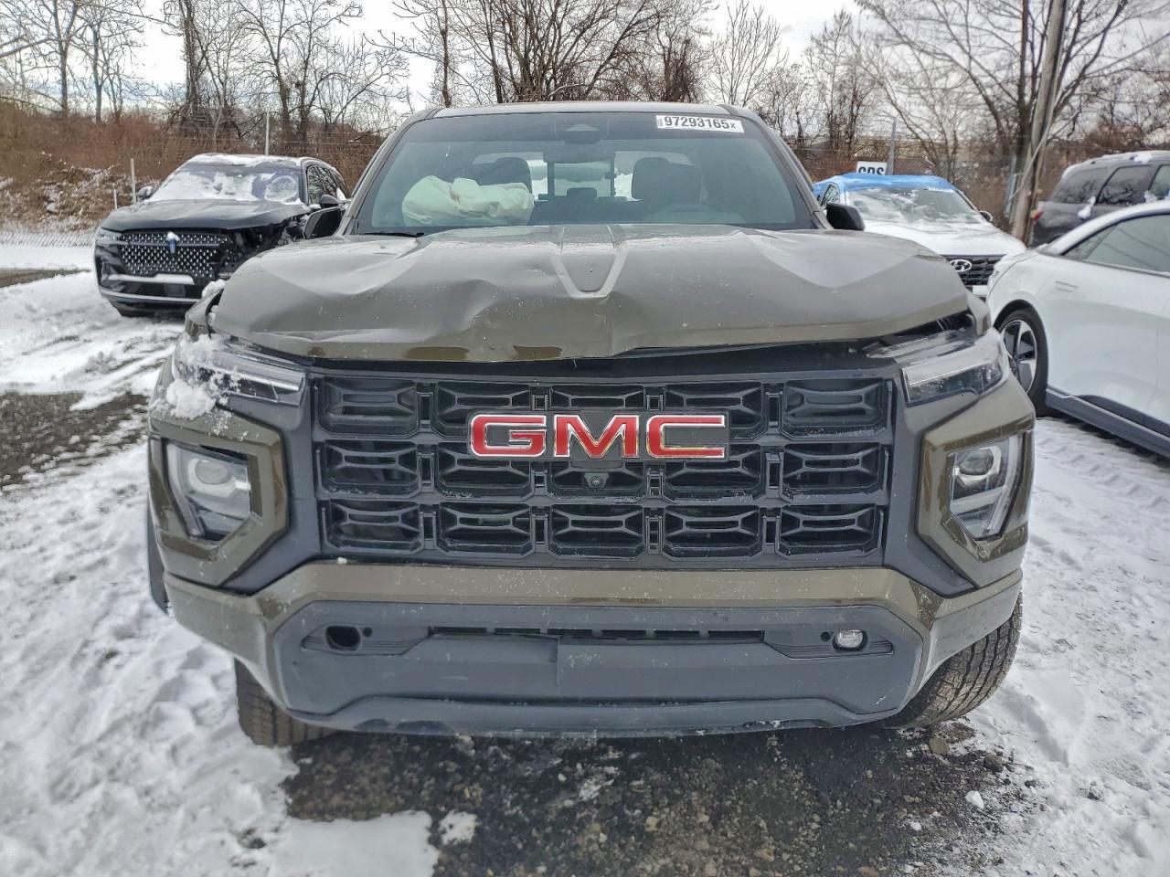 2025 GMC CANYON