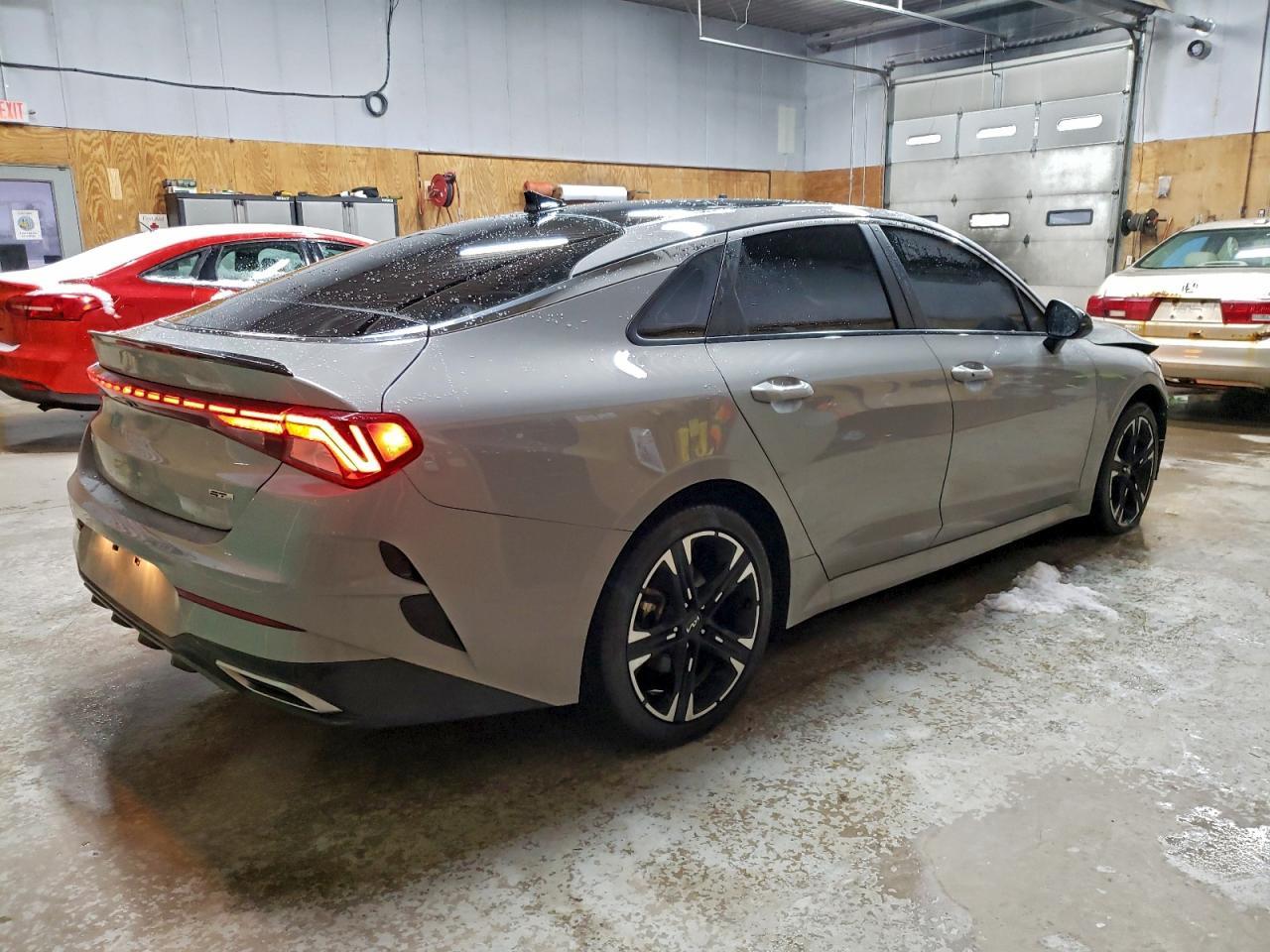 2023 KIA K5