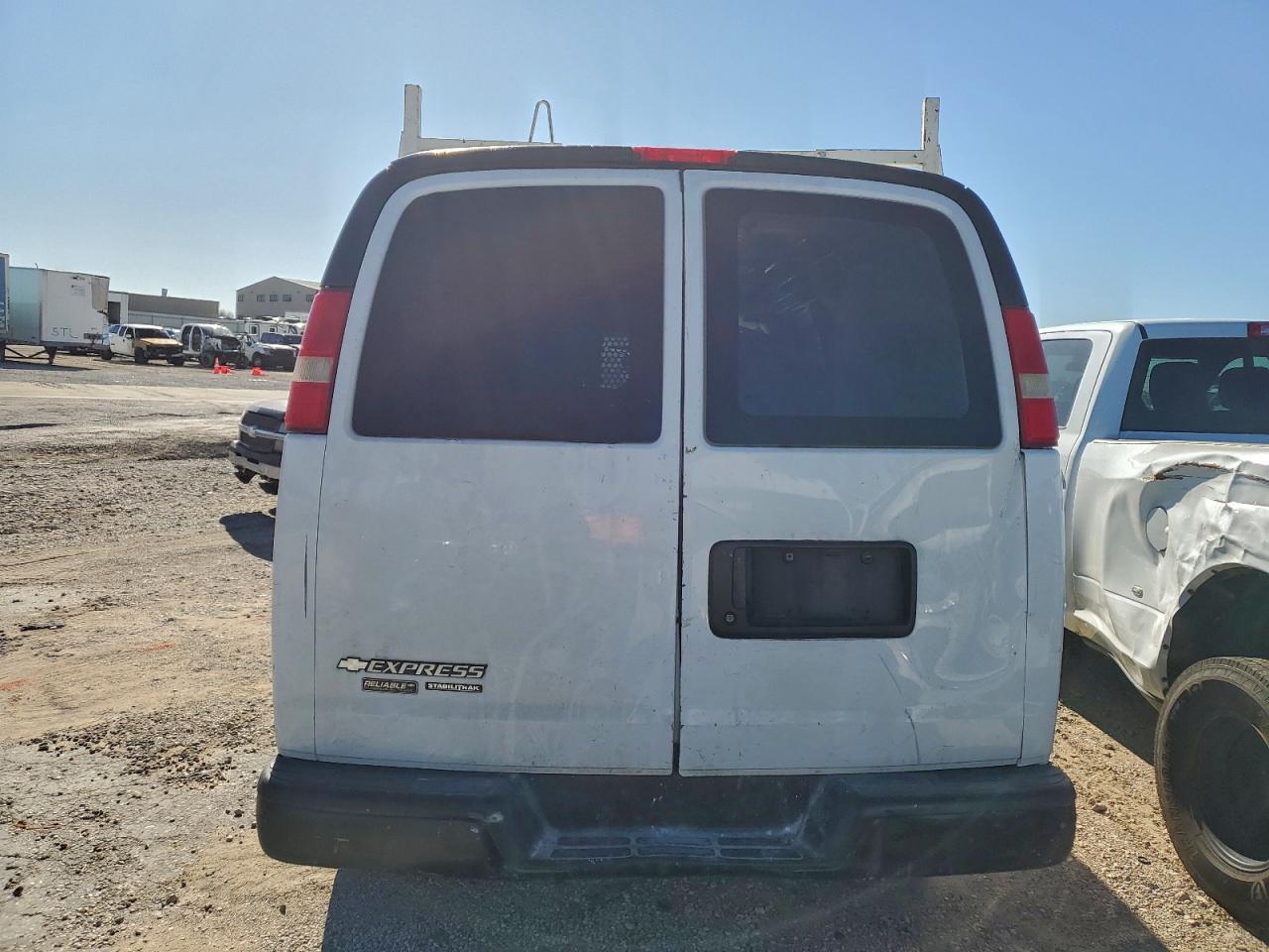 2013 CHEVROLET EXPRESS 2500
