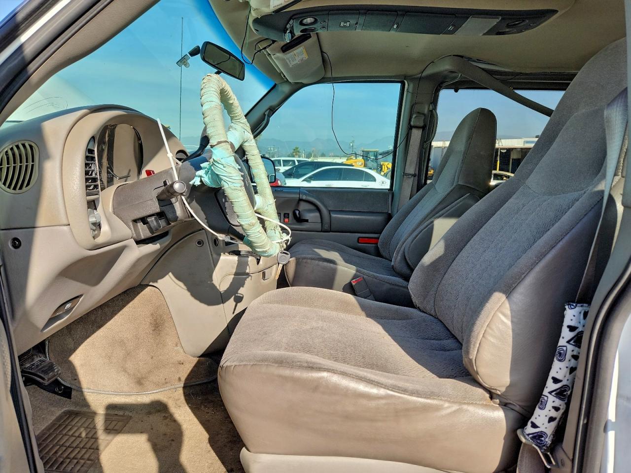 2004 CHEVROLET Astro