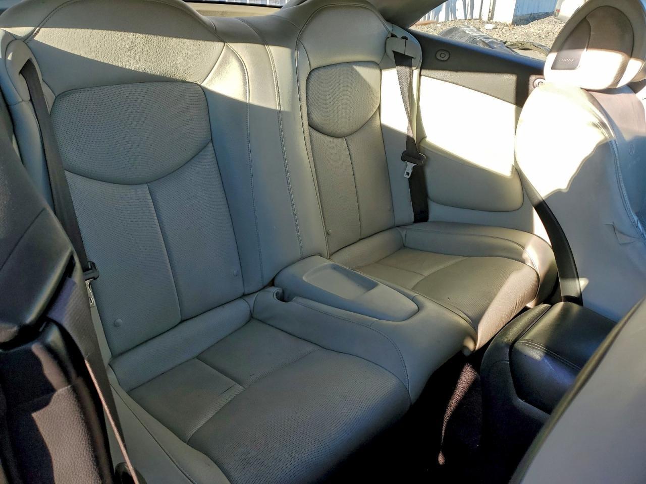 2011 INFINITI G37