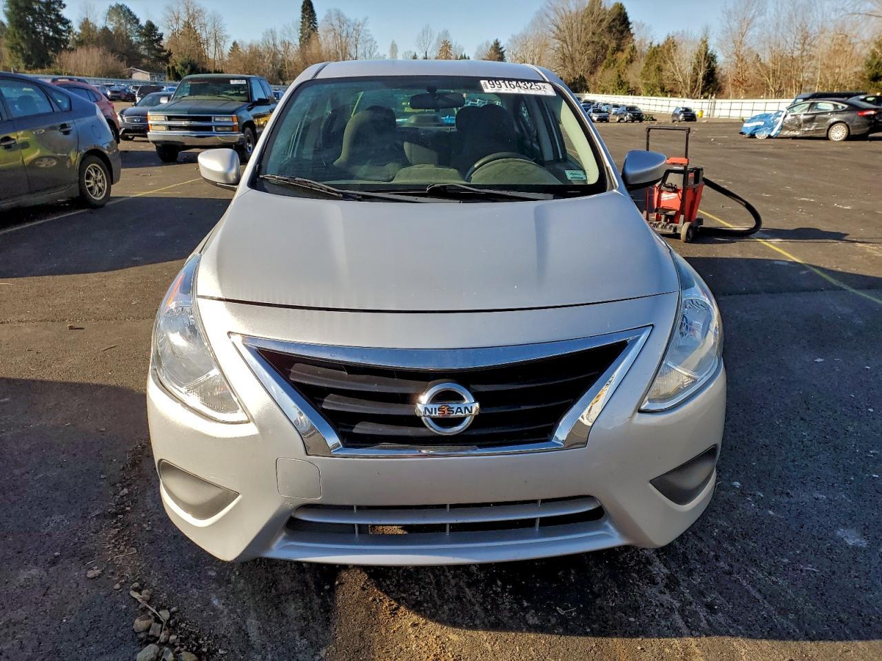 2017 NISSAN VERSA