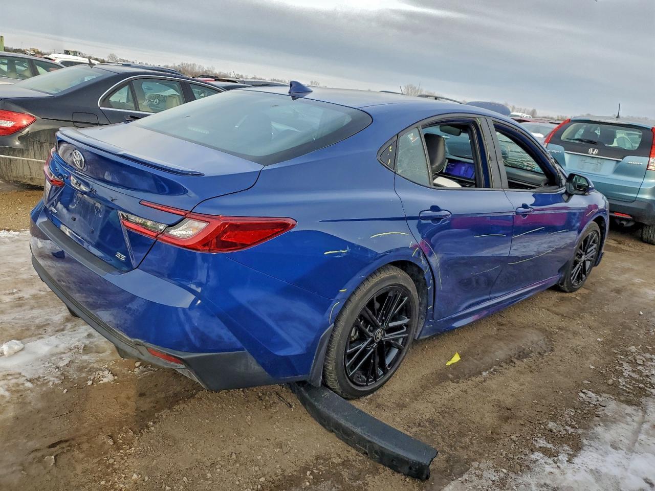 2025 TOYOTA CAMRY
