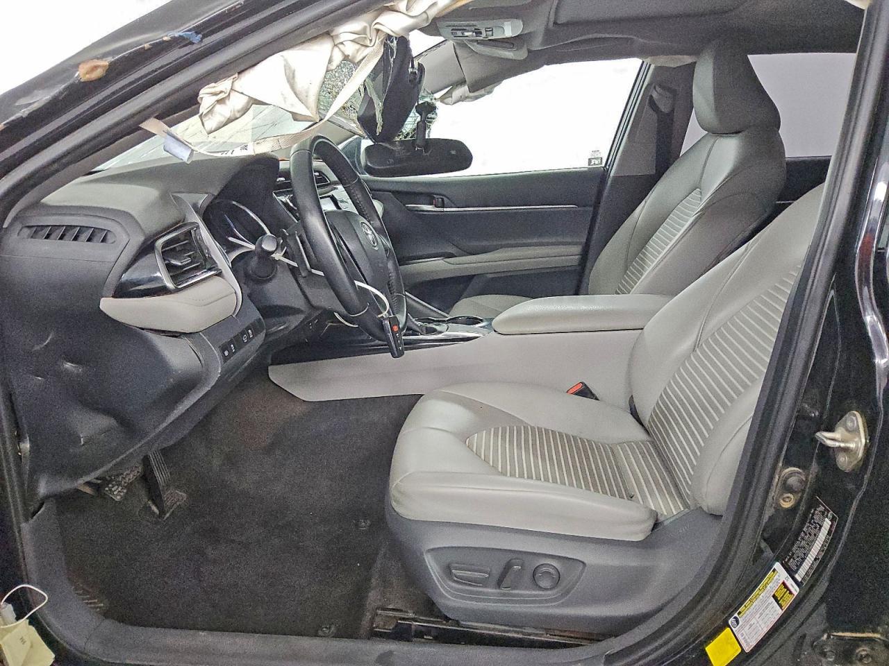 2019 TOYOTA CAMRY