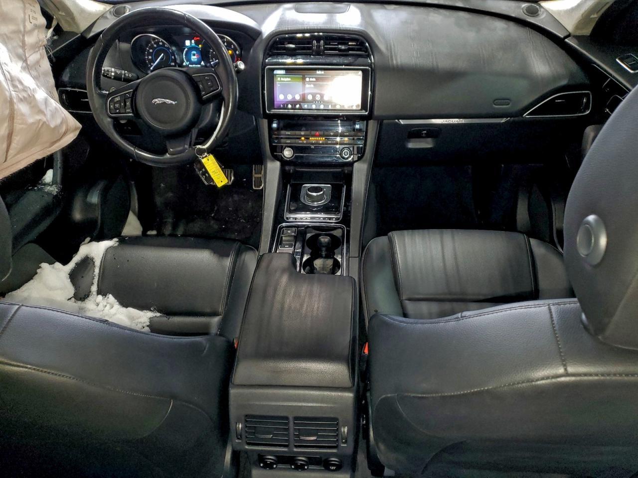 2019 JAGUAR F-Pace