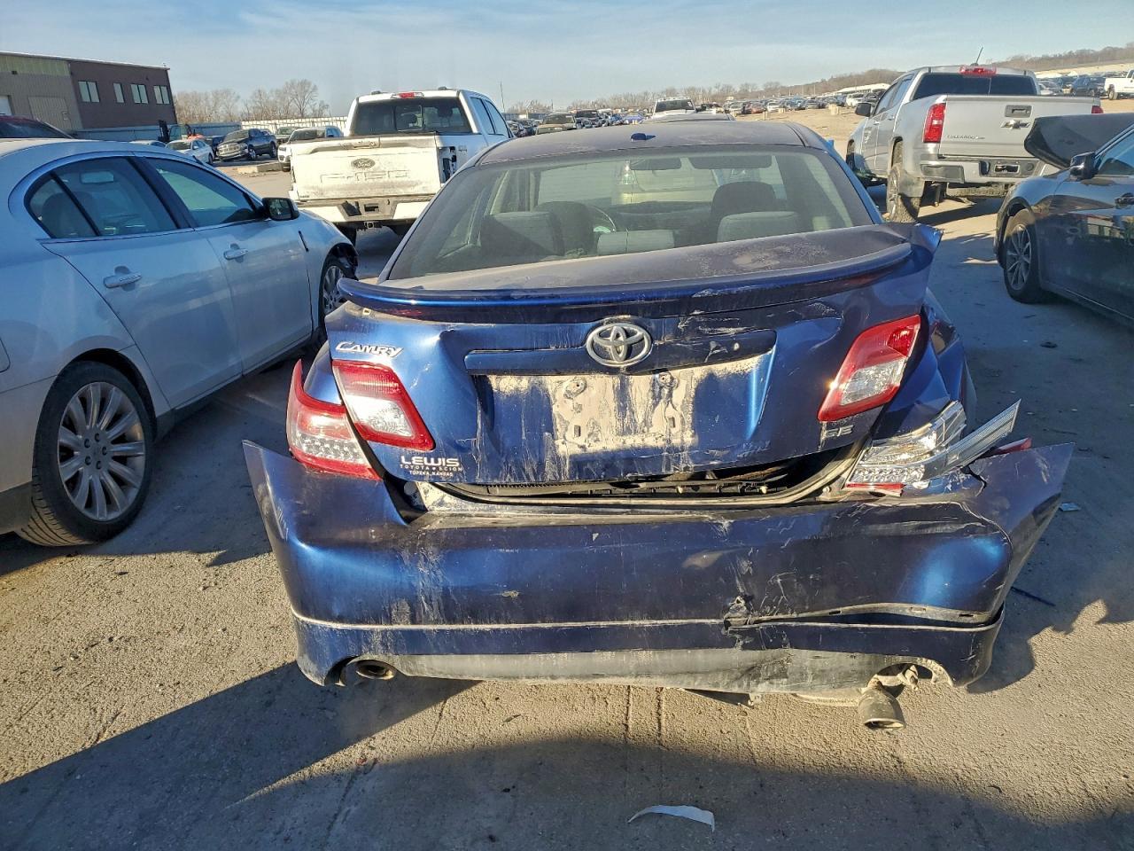2011 TOYOTA CAMRY
