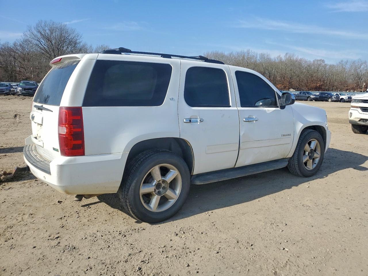 2011 CHEVROLET Tahoe