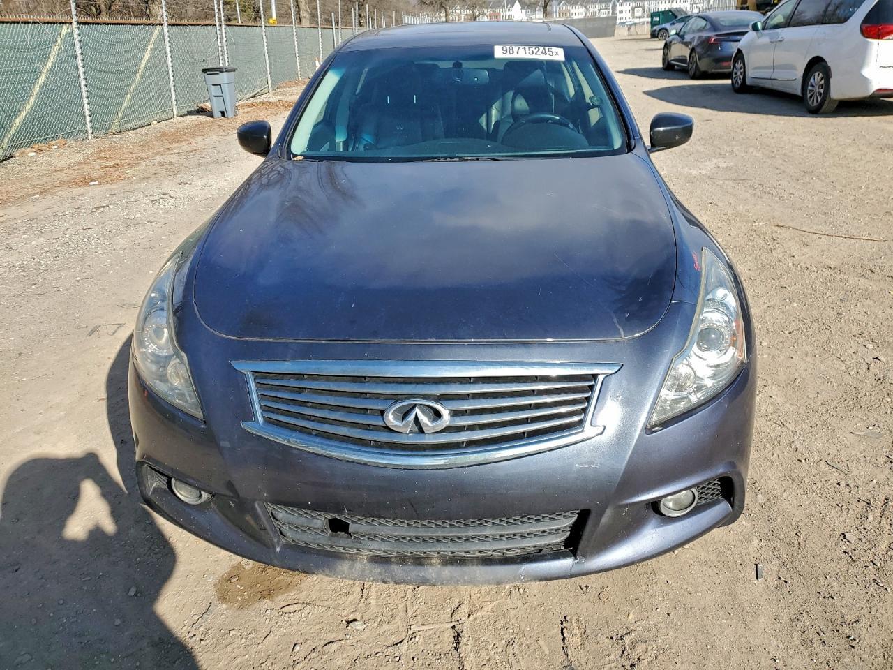 2012 INFINITI G37