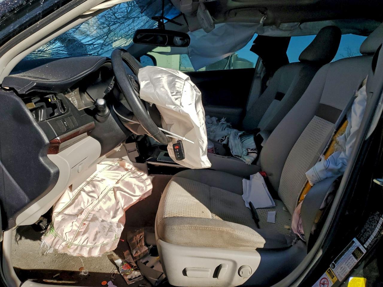 2014 TOYOTA CAMRY