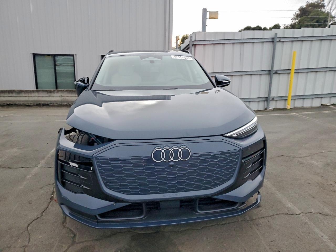 2025 AUDI Q6 e-tron