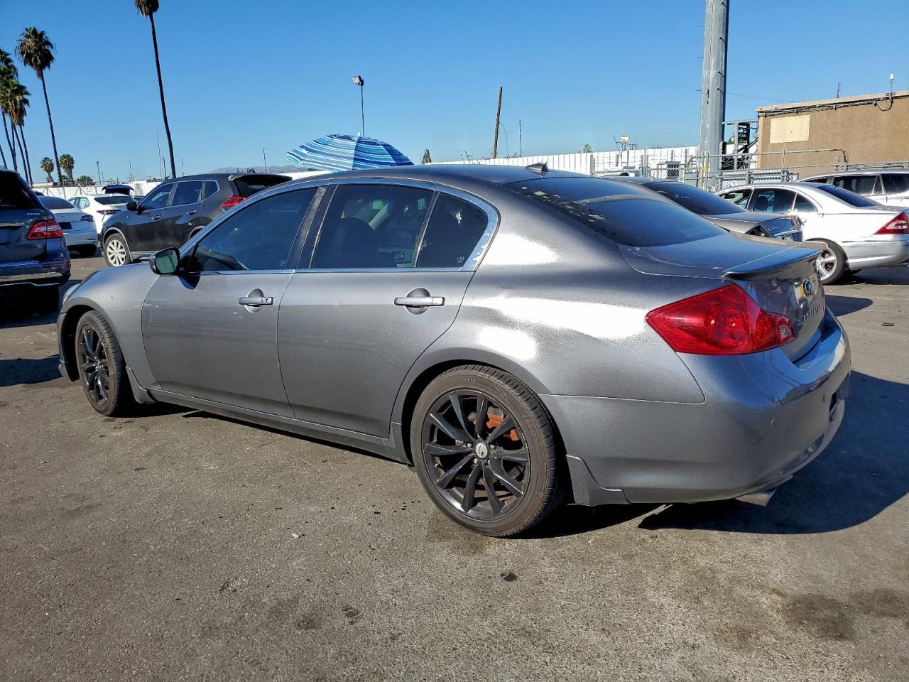 2012 INFINITI G37