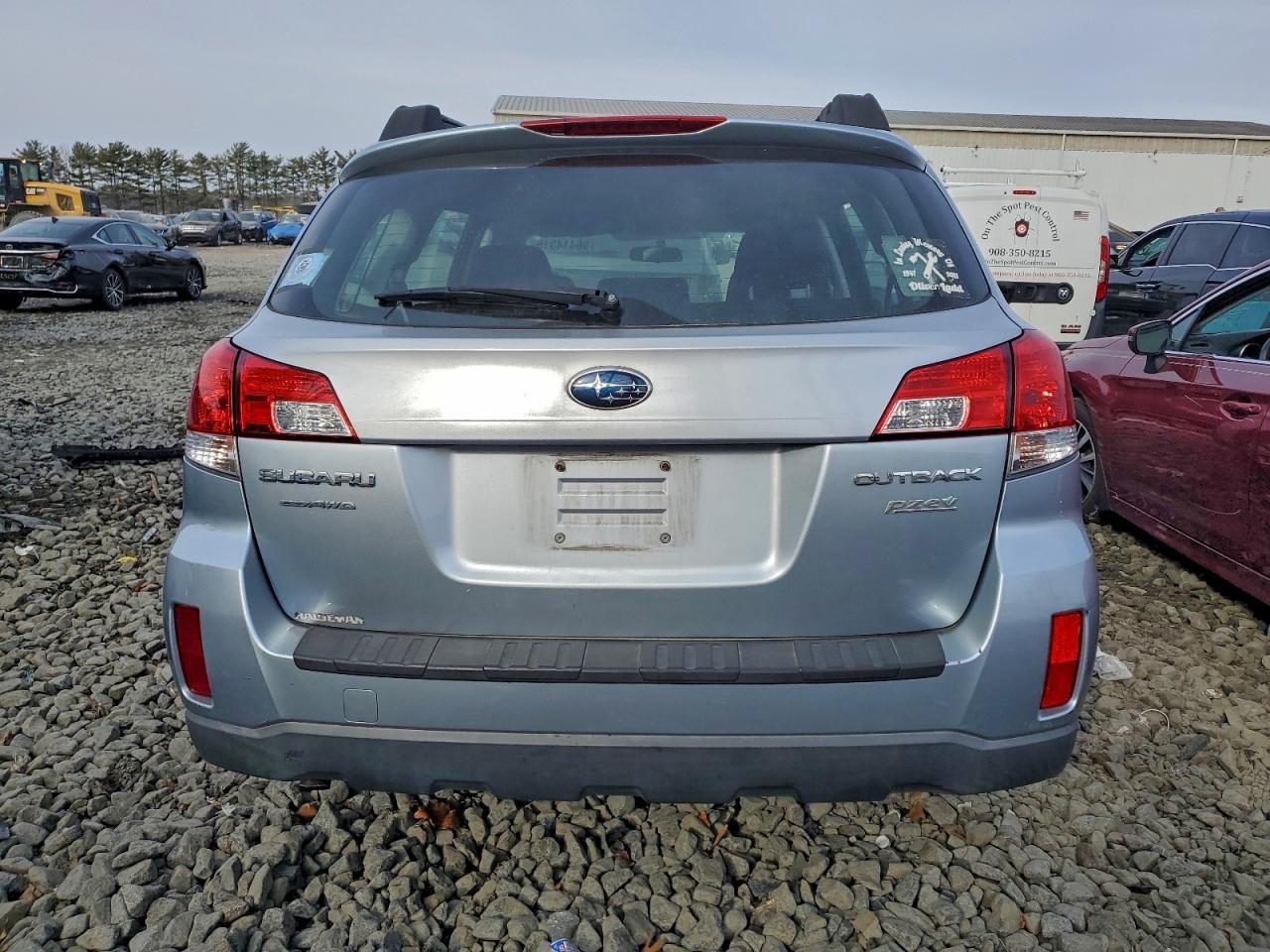 2013 SUBARU Outback