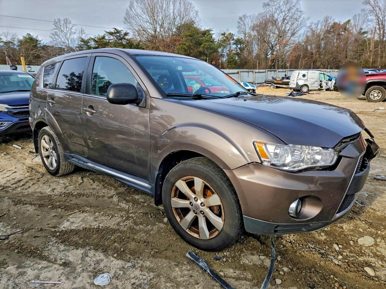 2011 MITSUBISHI outlander