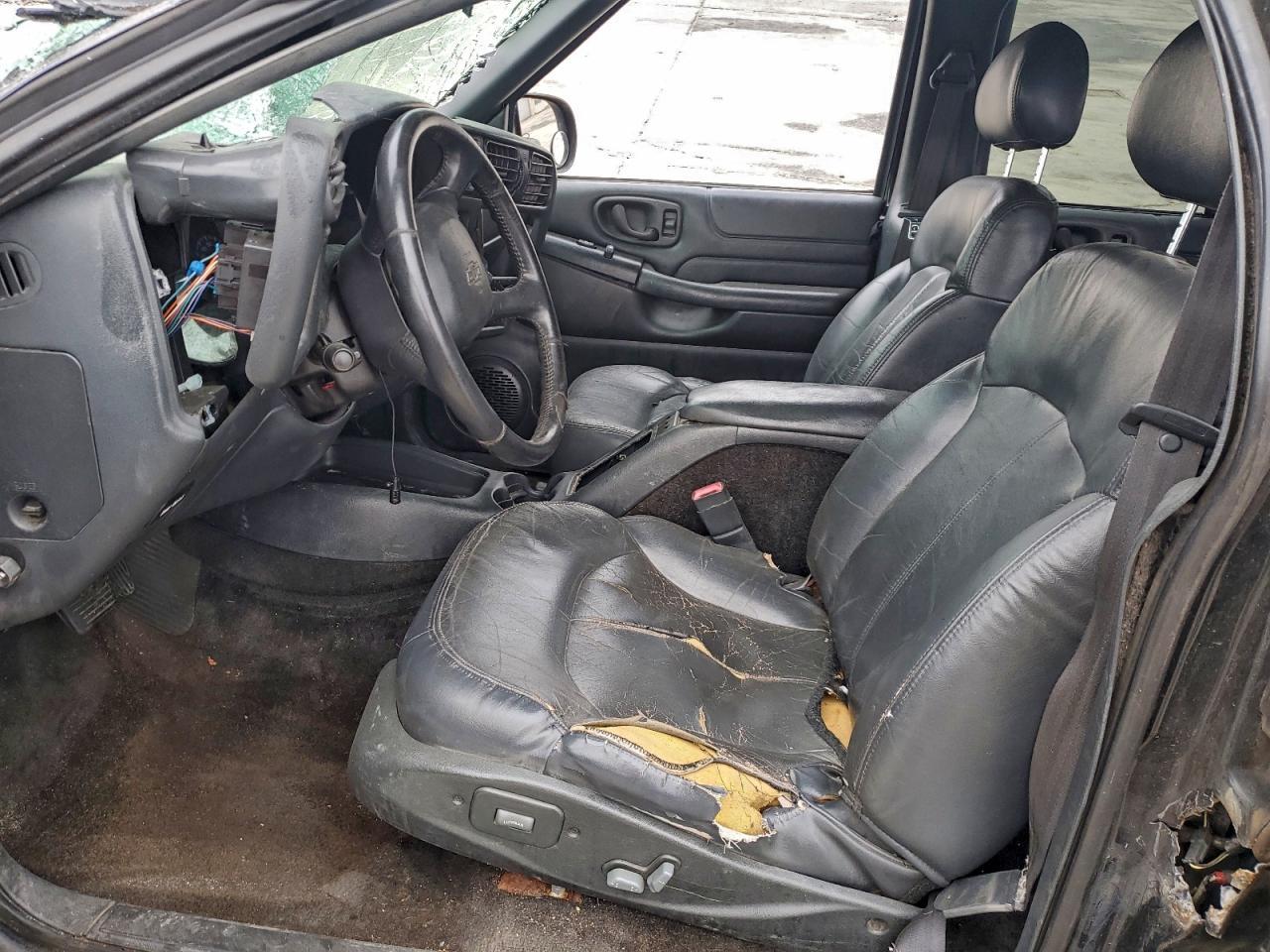 2002 CHEVROLET BLAZER