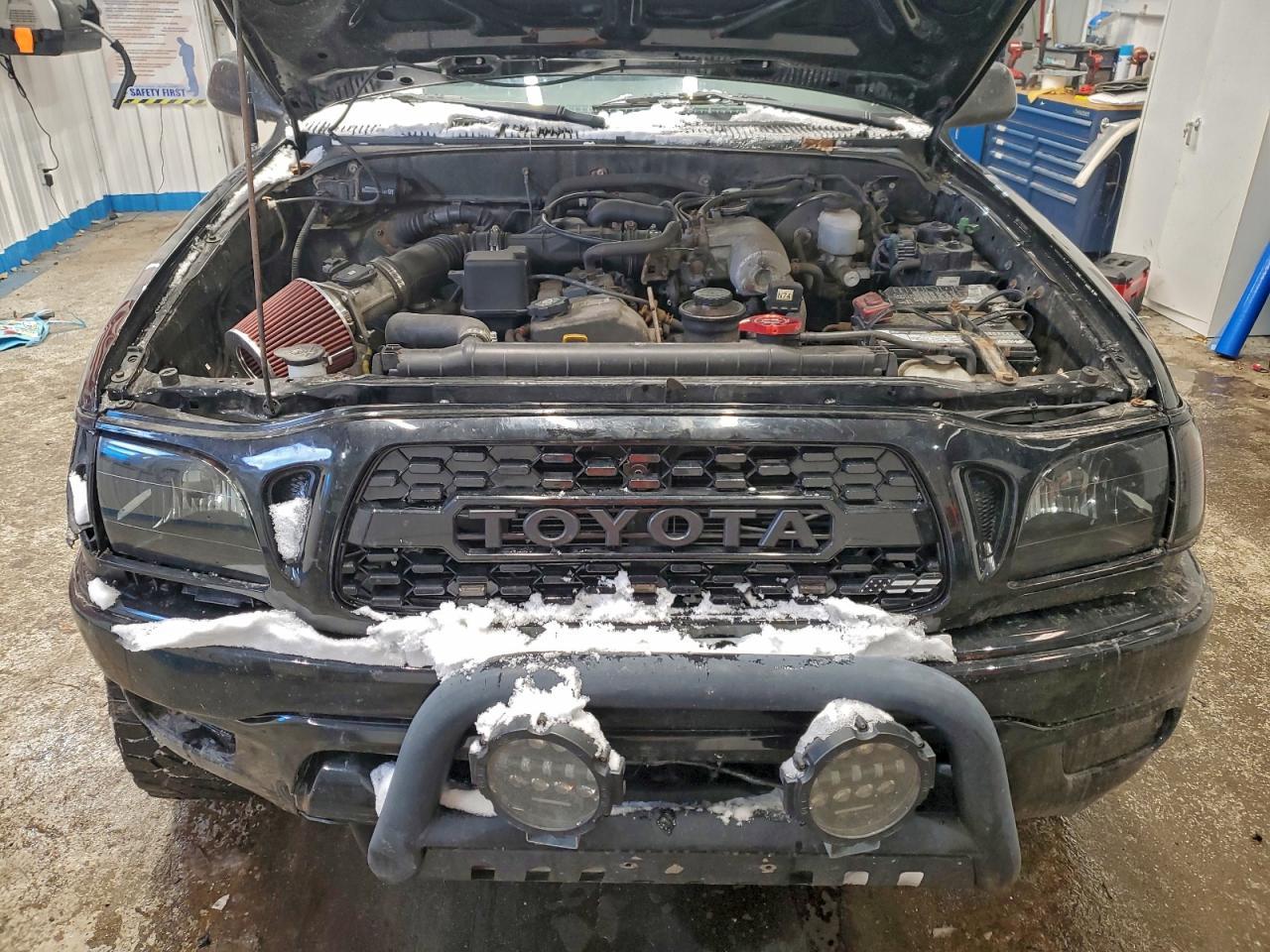 2001 TOYOTA TACOMA