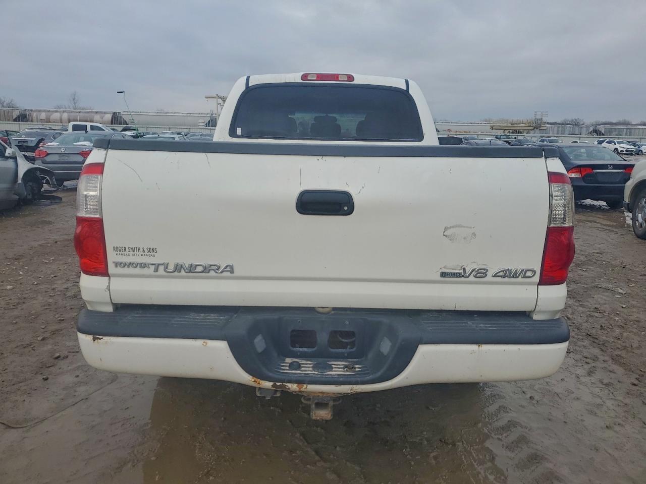 2004 TOYOTA TUNDRA