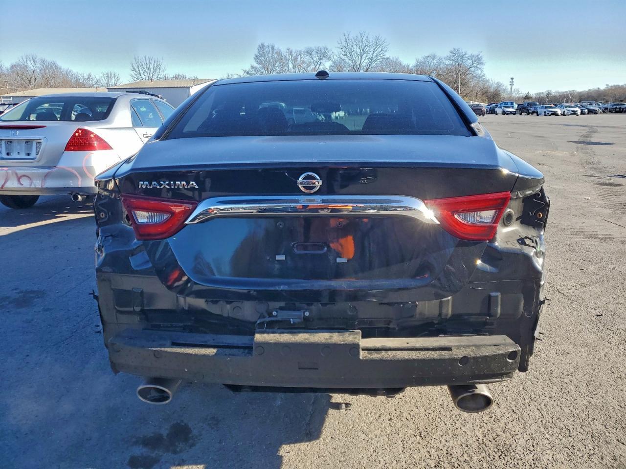 2016 NISSAN Maxima