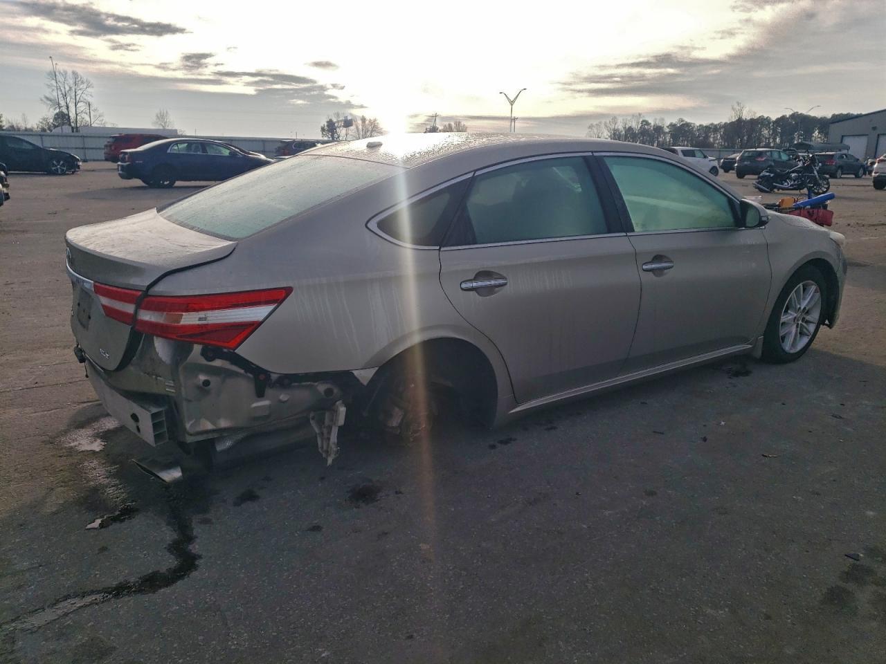 2015 TOYOTA Avalon