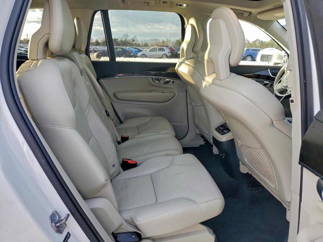 2018 VOLVO XC90