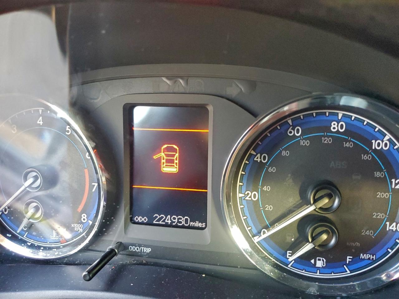 2019 TOYOTA COROLLA
