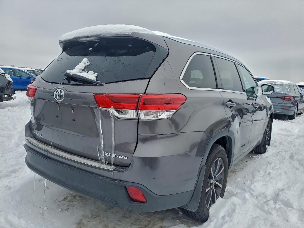 2017 TOYOTA HIGHLANDER