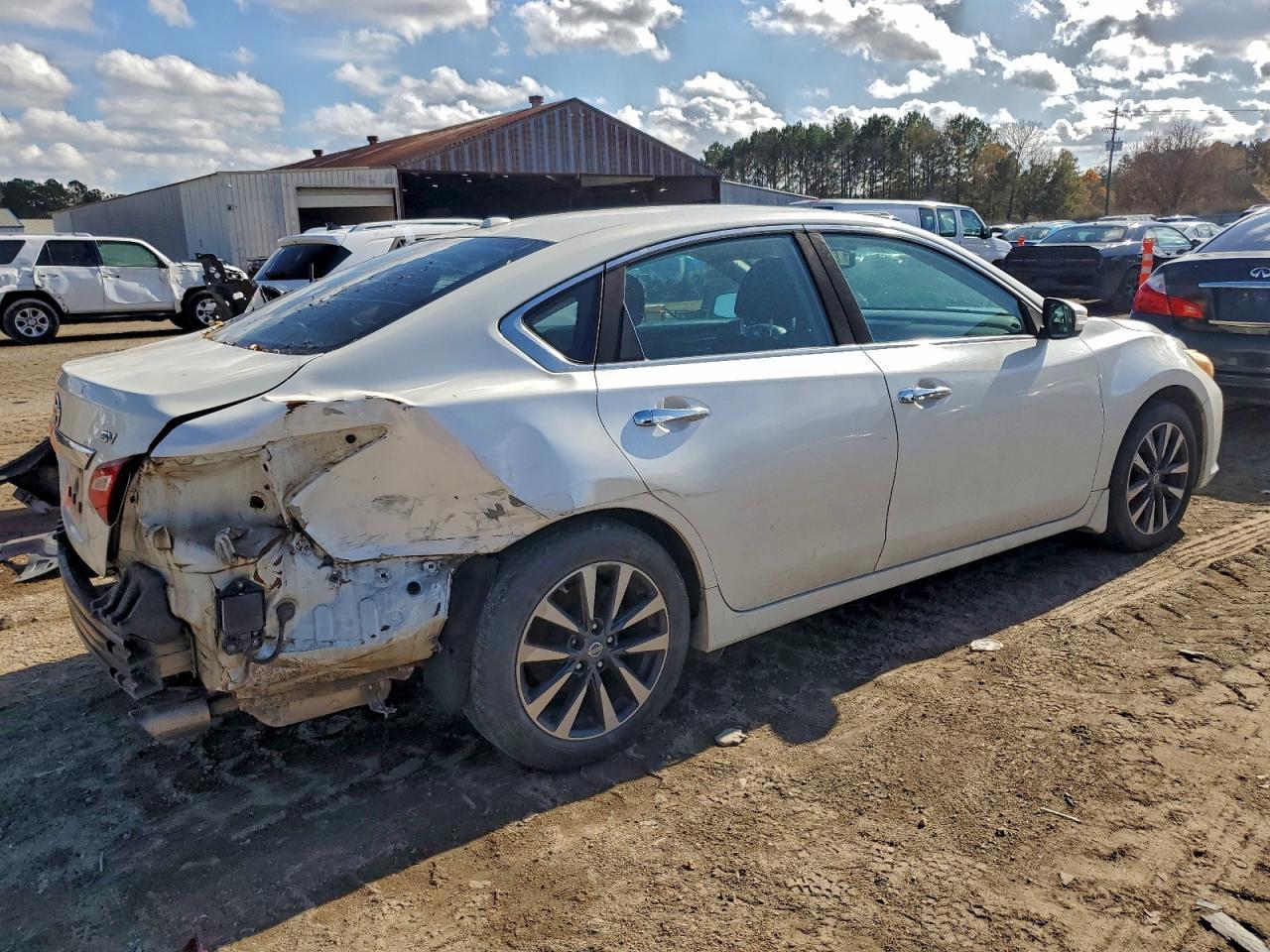 2016 NISSAN ALTIMA