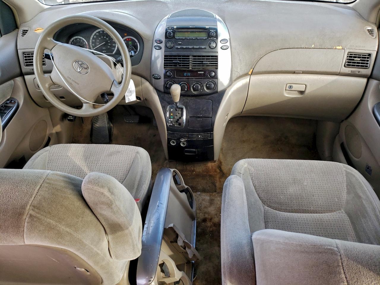 2009 TOYOTA SIENNA