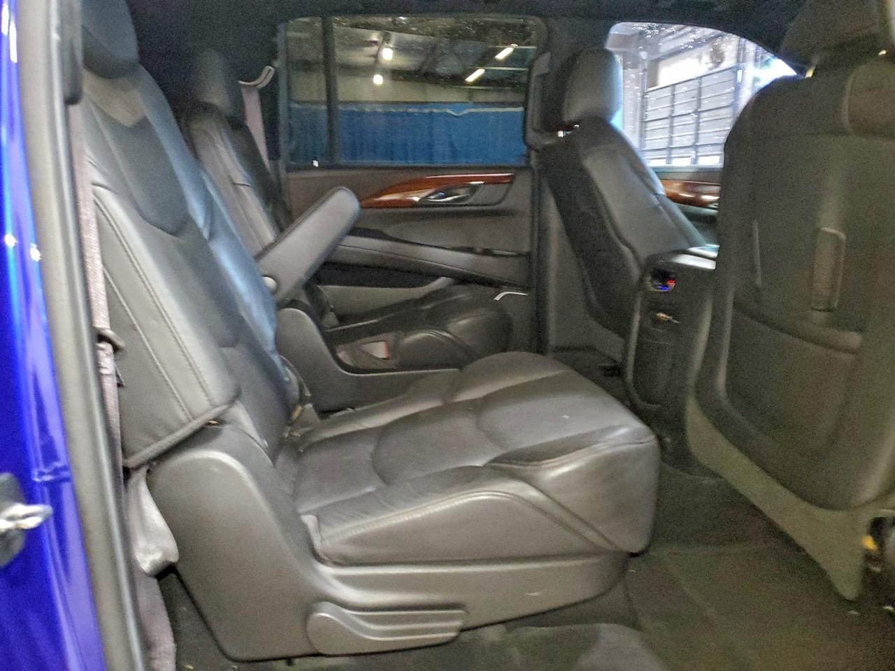 2016 CADILLAC Escalade ESV