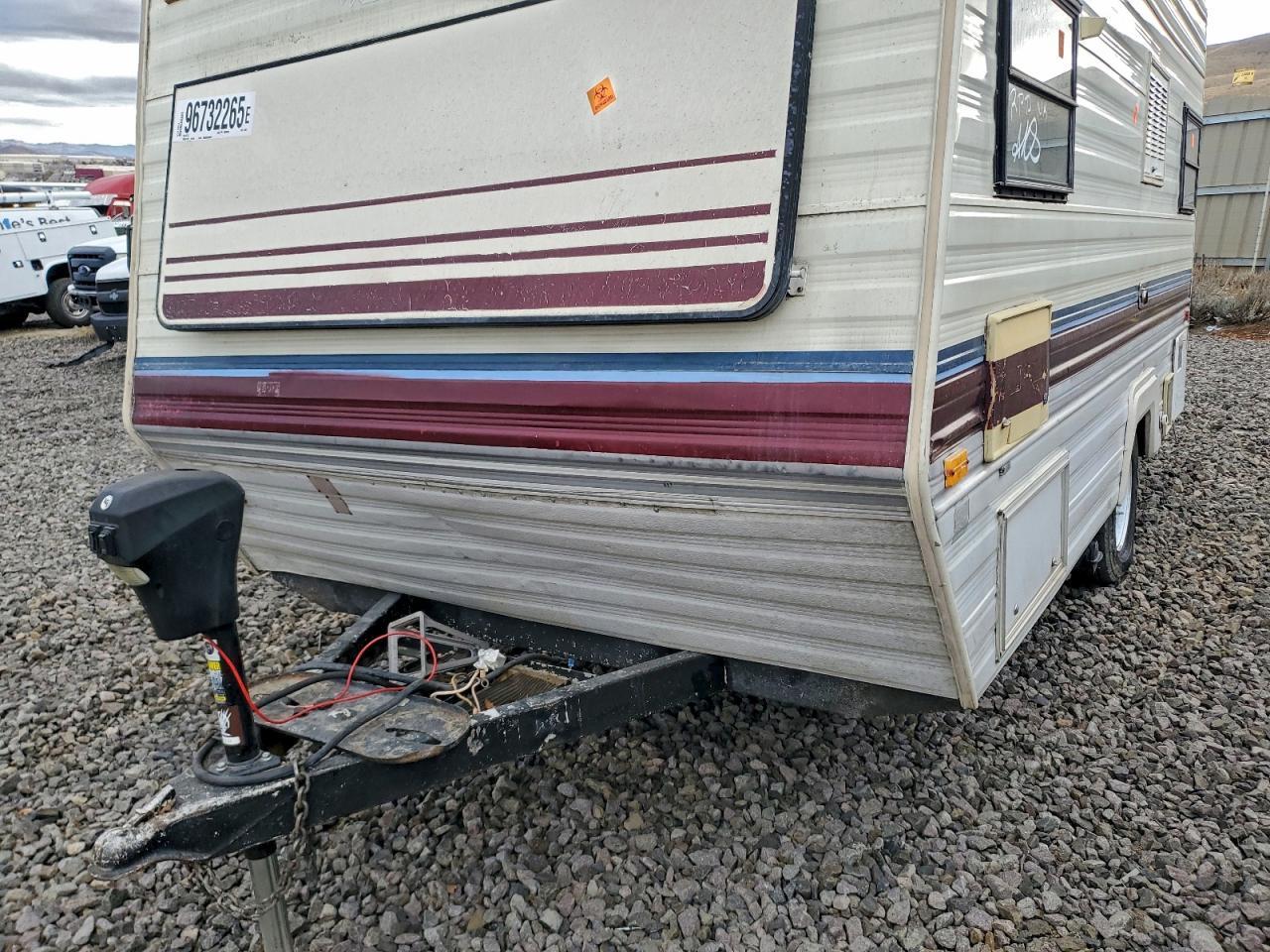1990 FLEETWOOD Camper