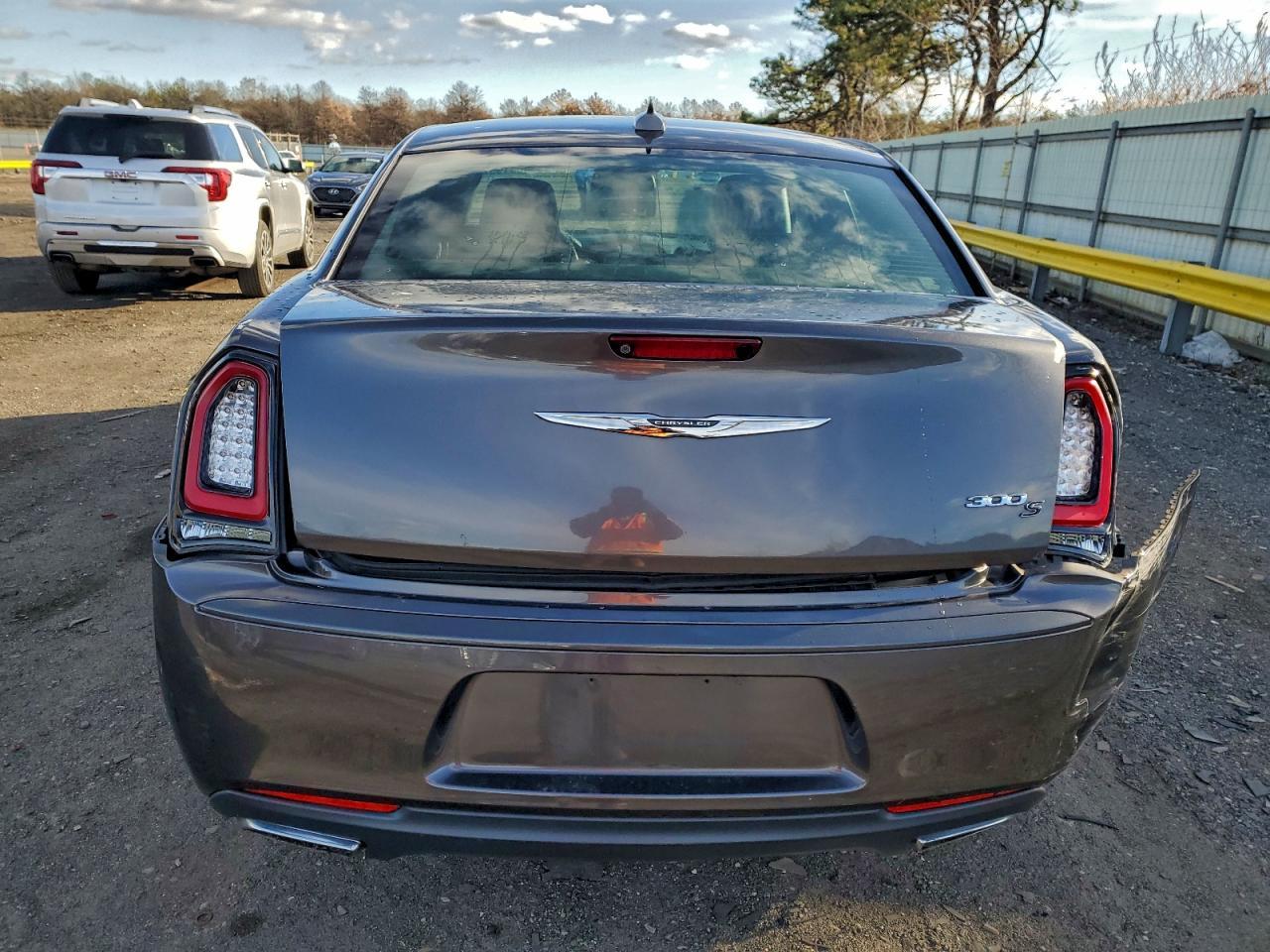 2015 CHRYSLER 300