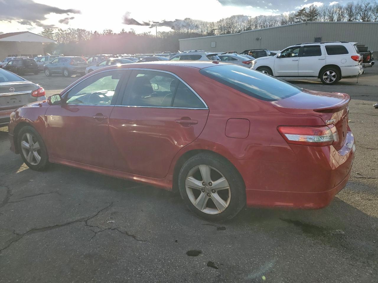 2011 TOYOTA CAMRY