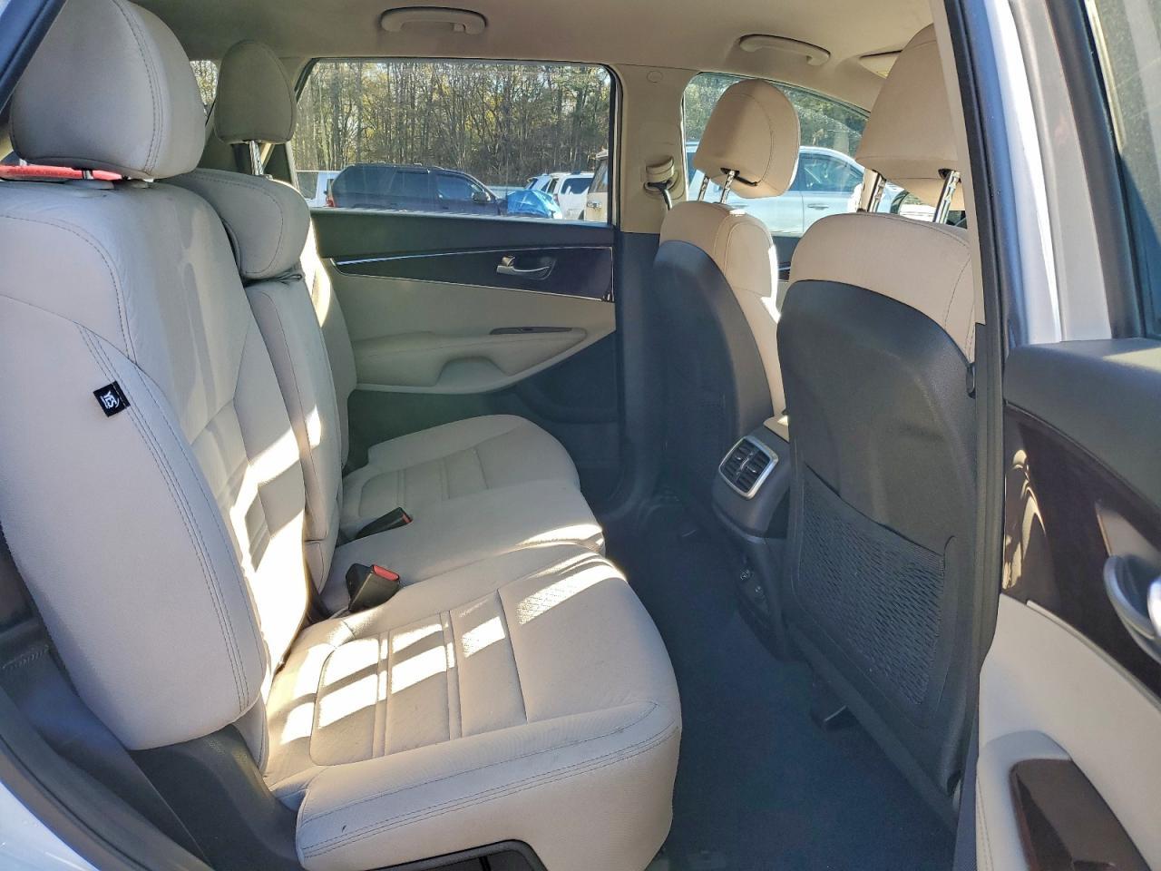 2017 KIA SORENTO