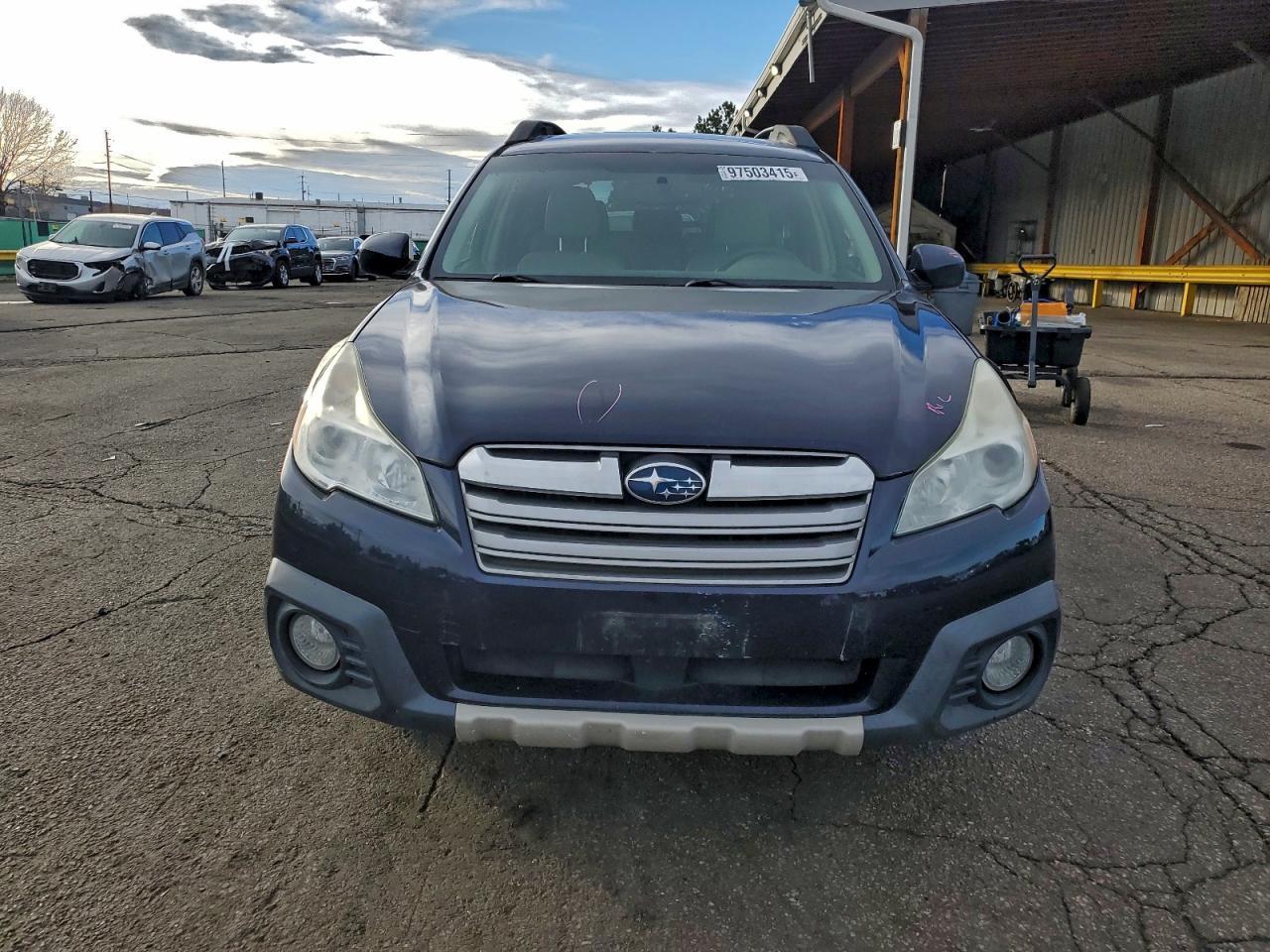 2013 SUBARU Outback