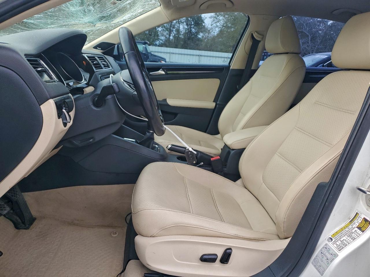 2015 VOLKSWAGEN JETTA
