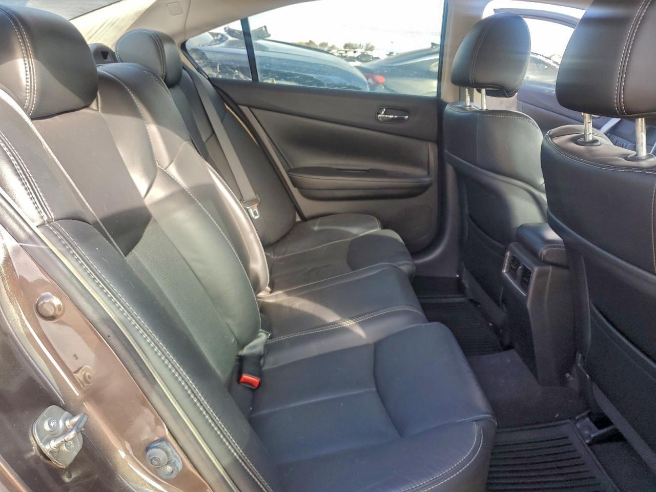 2014 NISSAN Maxima