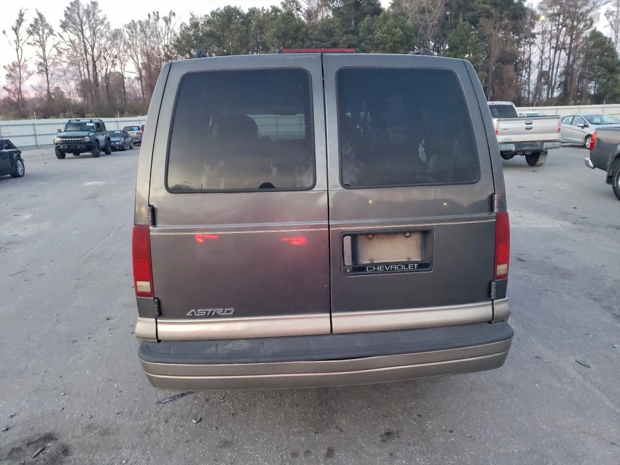 2002 CHEVROLET Astro