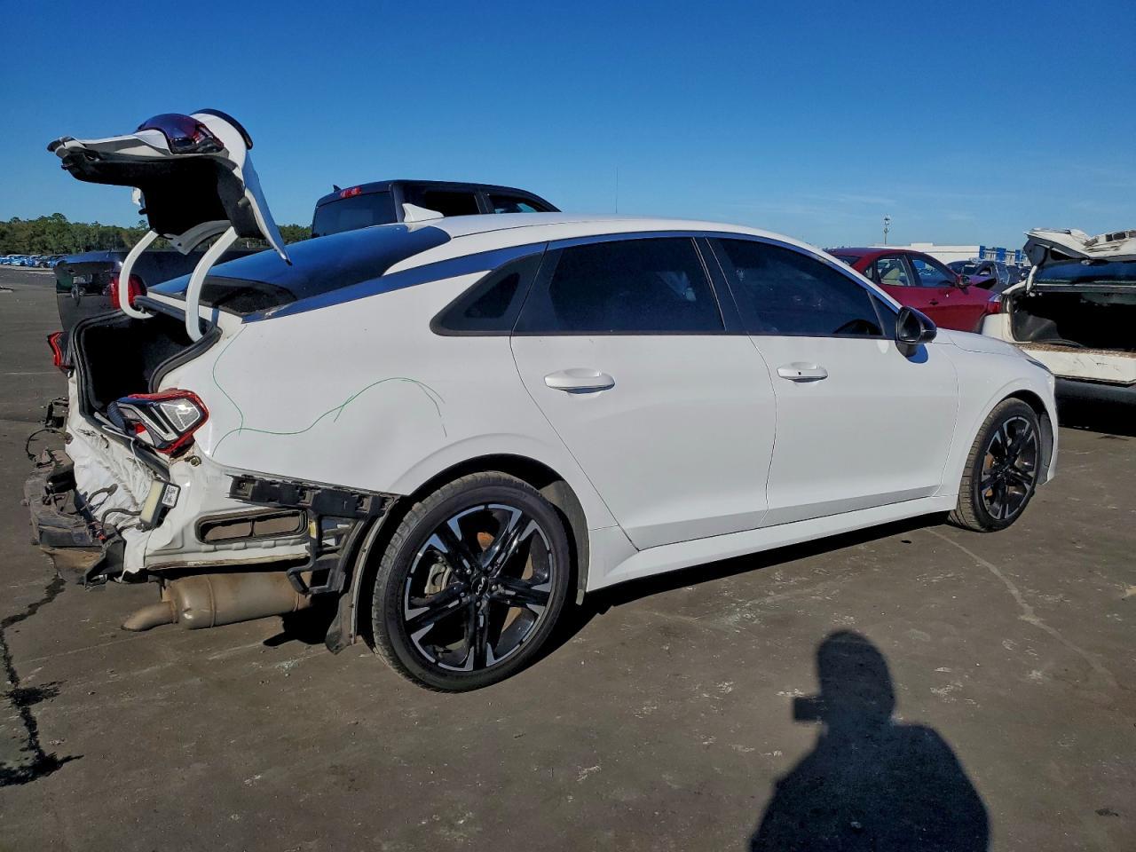 2022 KIA K5
