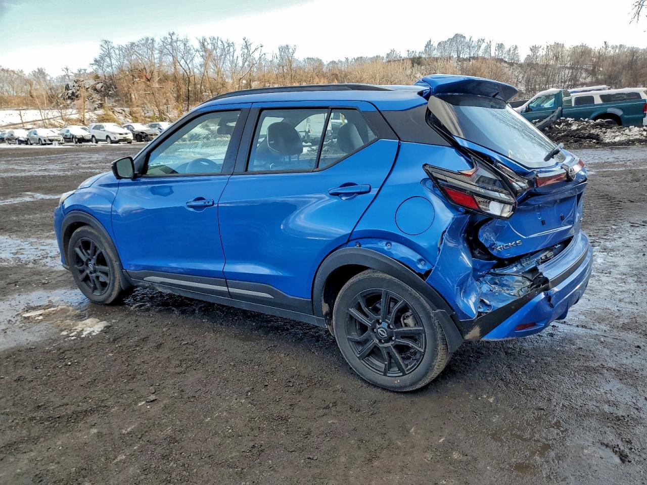 2024 NISSAN KICKS