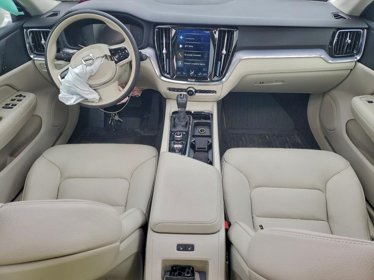 2019 VOLVO S60