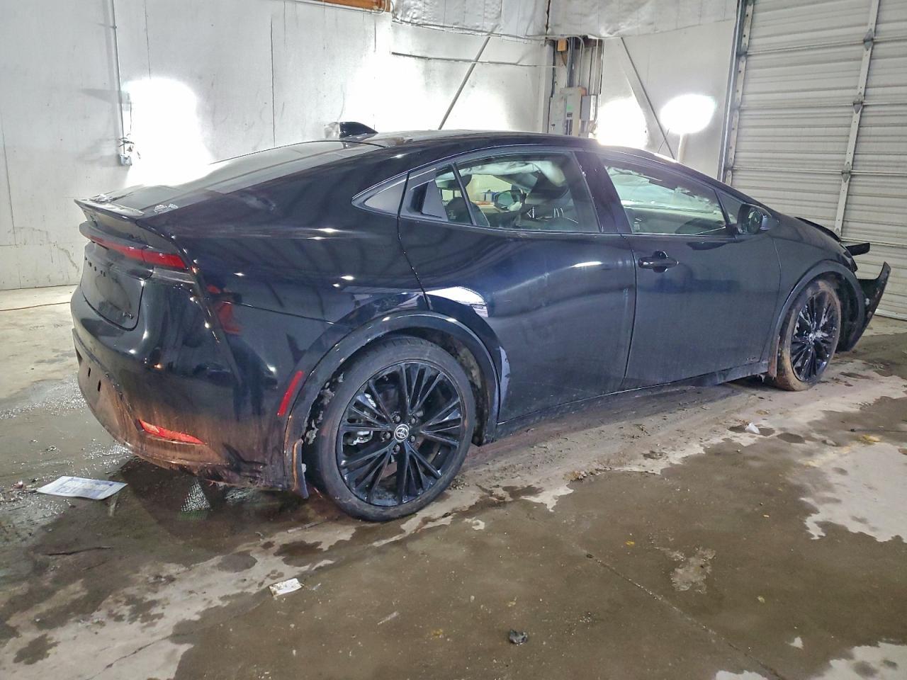 2025 TOYOTA PRIUS