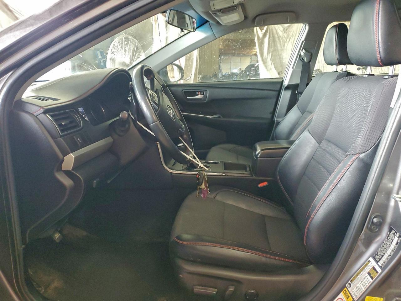 2016 TOYOTA CAMRY