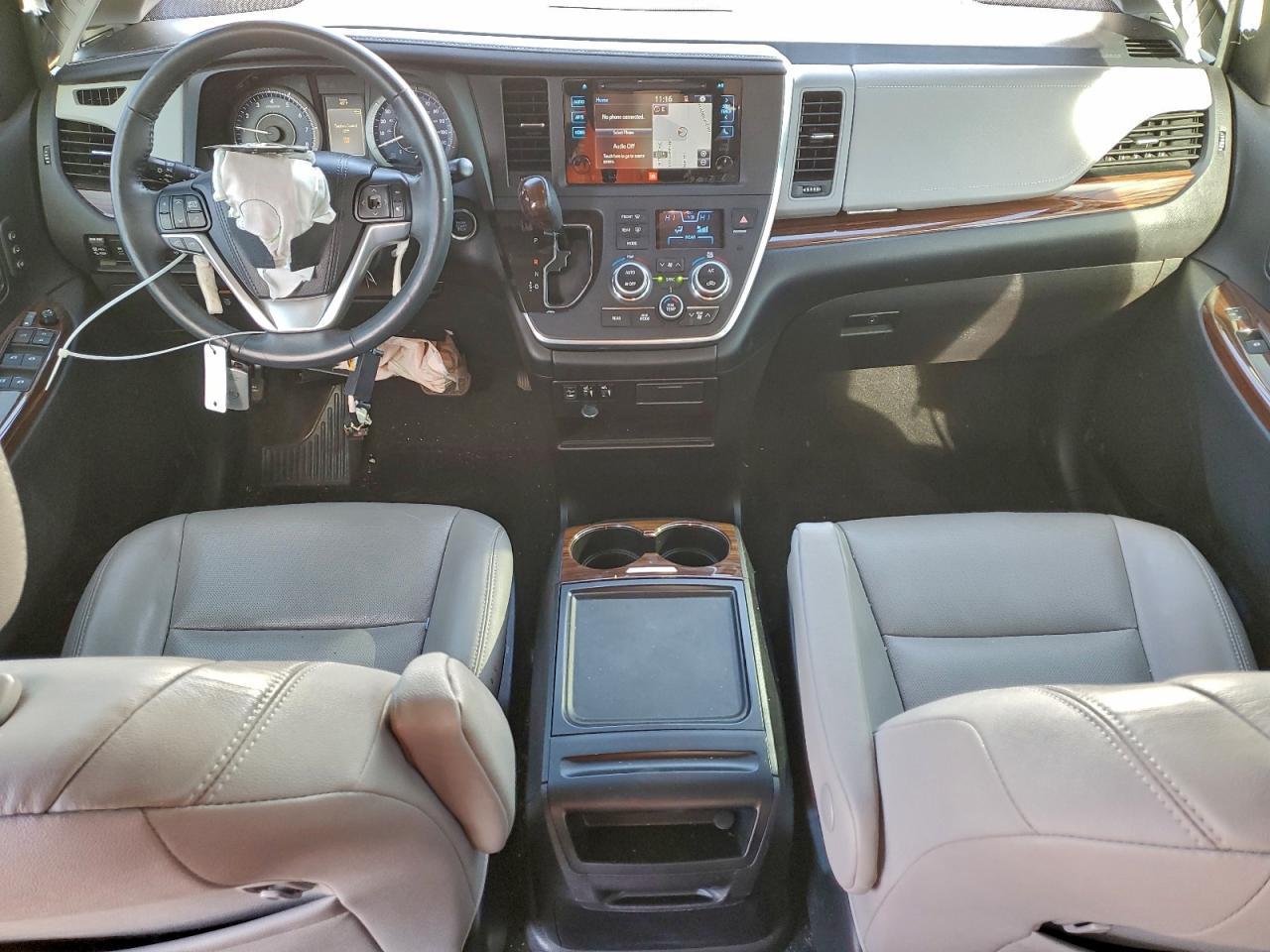 2016 TOYOTA SIENNA
