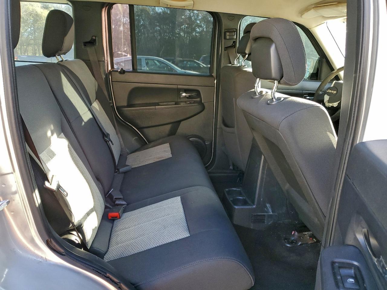 2010 JEEP Liberty