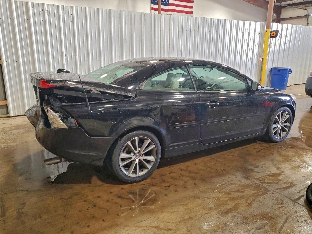 2013 VOLVO C70